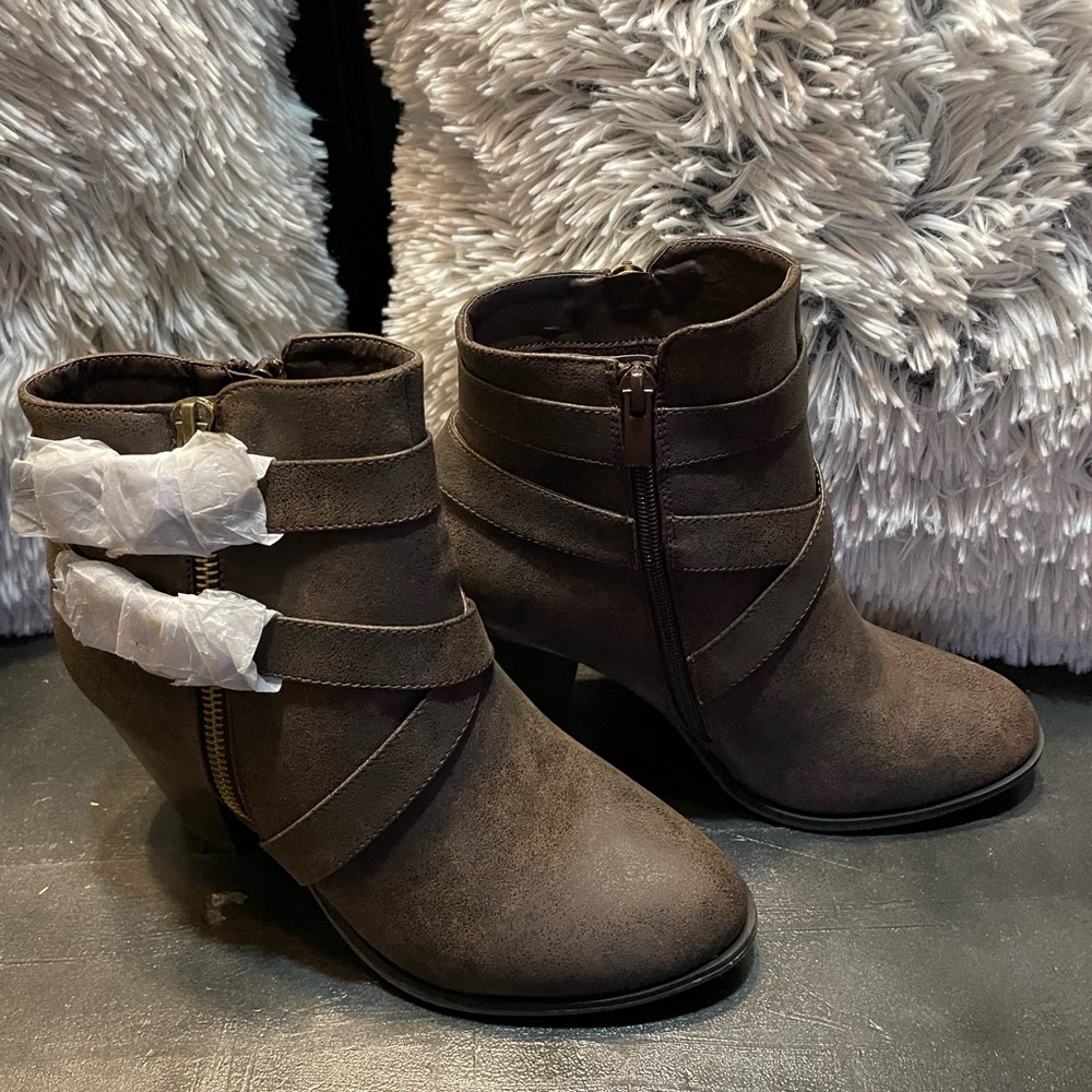New Brown boots